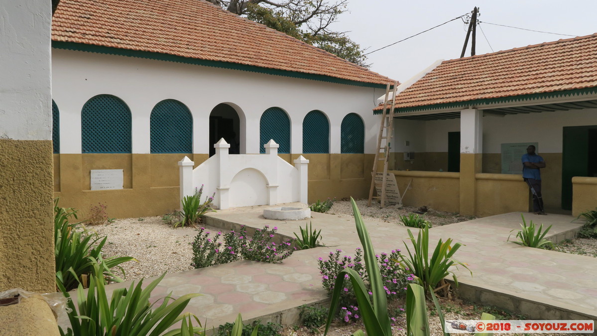 Joal-Fadiout - Maison natale du President Leopold Senghor
Mots-clés: geo:lat=14.15999369 geo:lon=-16.83970481 geotagged Joal-Fadiout SEN Senegal Thi&egrave;s Maison natale du President Leopold Senghor