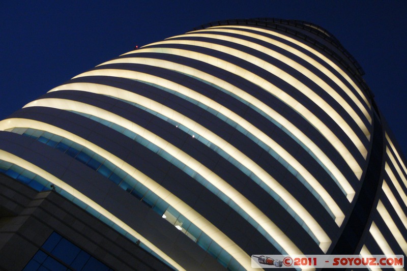 Khartoum - Burj El Fateh (Kadhafi egg)
Mots-clés: Al Khar&Aring;&pound;&Aring;&laquo;m geo:lat=15.60628208 geo:lon=32.51319587 geotagged SDN Soudan T&Aring;&laquo;t Burj El Fateh (Kadhafi egg) Nuit