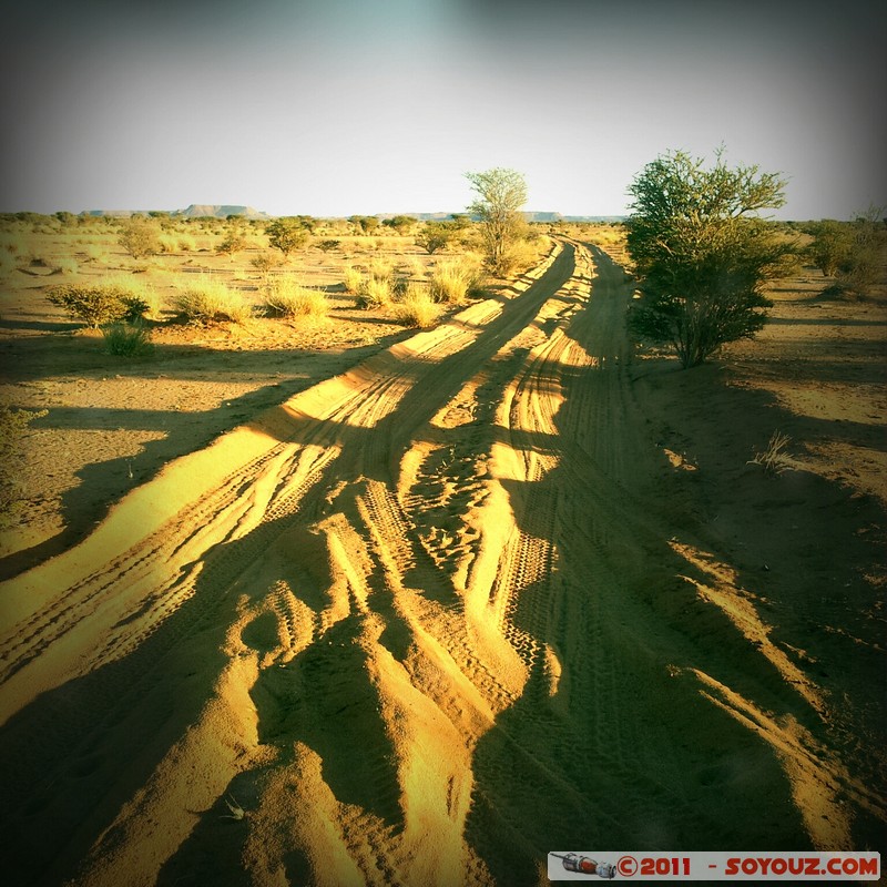 El Ghadoora - Desert
Mots-clés: Desert old camera Art