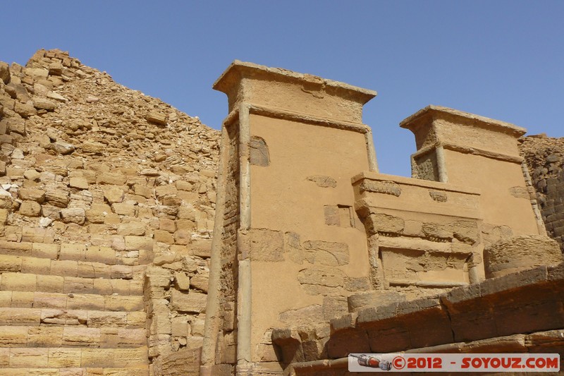Meroe Pyramids - Northern Cemetery
Mots-clés: geo:lat=16.93862179 geo:lon=33.74914263 geotagged Hillat ed Darqab Nahr an N&Auml;&laquo;l Soudan Ruines egyptiennes patrimoine unesco