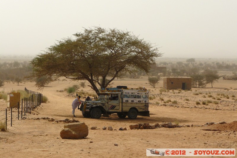 Naqa
Mots-clés: geo:lat=16.26927053 geo:lon=33.27655326 geotagged Soudan Naqa voiture
