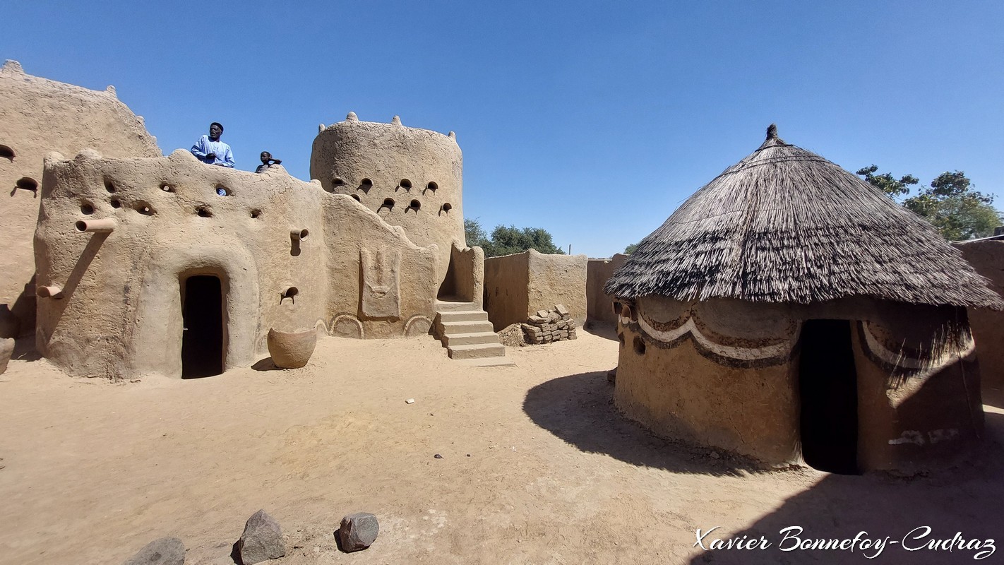 Musee de Gaoui - (ancien) Palais du Sultan
Mots-clés: Chari-Baguirmi Gaoui geo:lat=12.17904230 geo:lon=15.14870346 geotagged TCD Tchad Musee de Gaoui Palais du Sultan