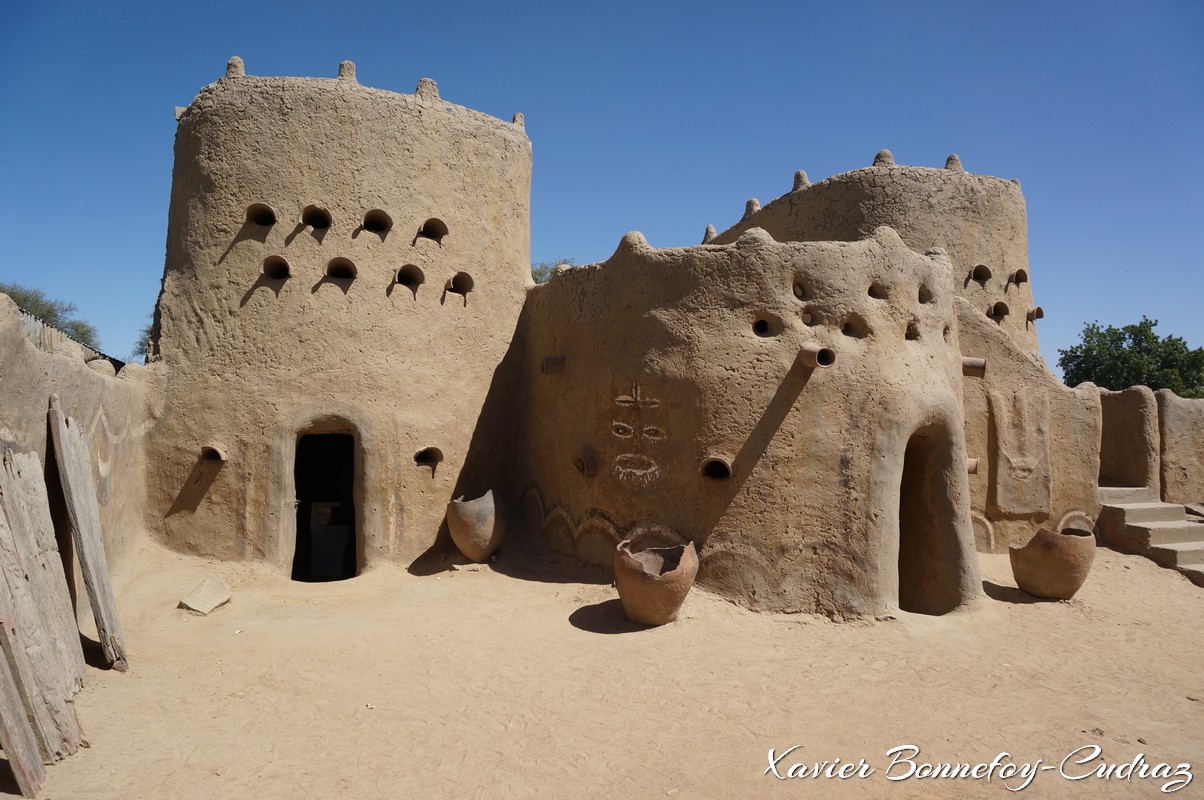 Musee de Gaoui - (ancien) Palais du Sultan
Mots-clés: Chari-Baguirmi Gaoui geo:lat=12.17902854 geo:lon=15.14870748 geotagged TCD Tchad Musee de Gaoui Palais du Sultan