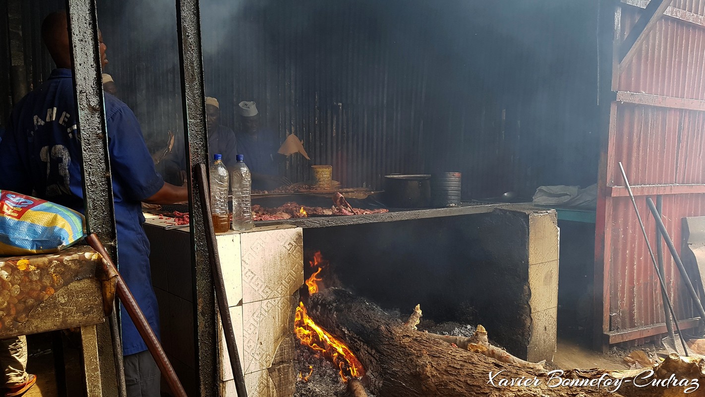 N'Djamena - Boucherie Camel
Mots-clés: Djambangato geo:lat=12.12126770 geo:lon=15.02489805 geotagged TCD Tchad Ville de N'Djamena N'Djamena Boucherie Camel