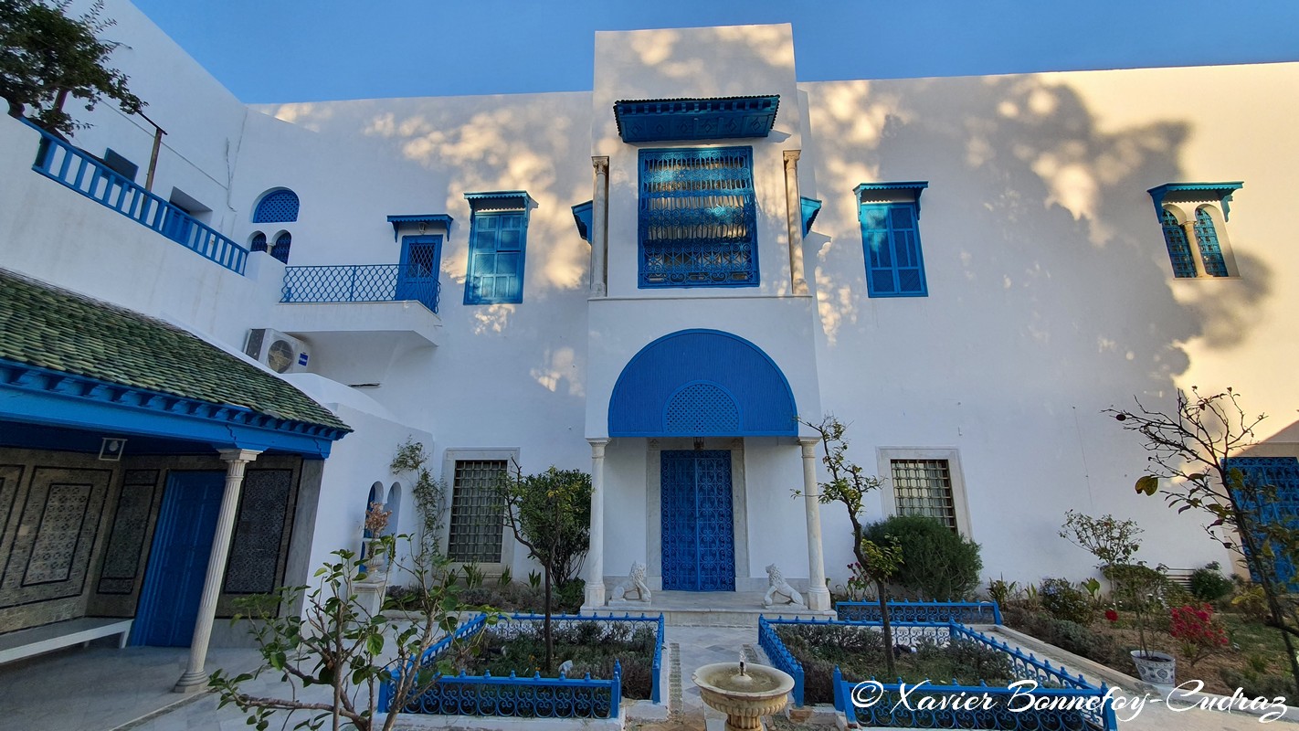 Sidi Bou Sa&iuml;d - Ennejma Ezzahra Palace
Mots-clés: TUN Tunisie Sidi Bou Sa&iuml;d Tunis Carthage Ennejma Ezzahra Palace