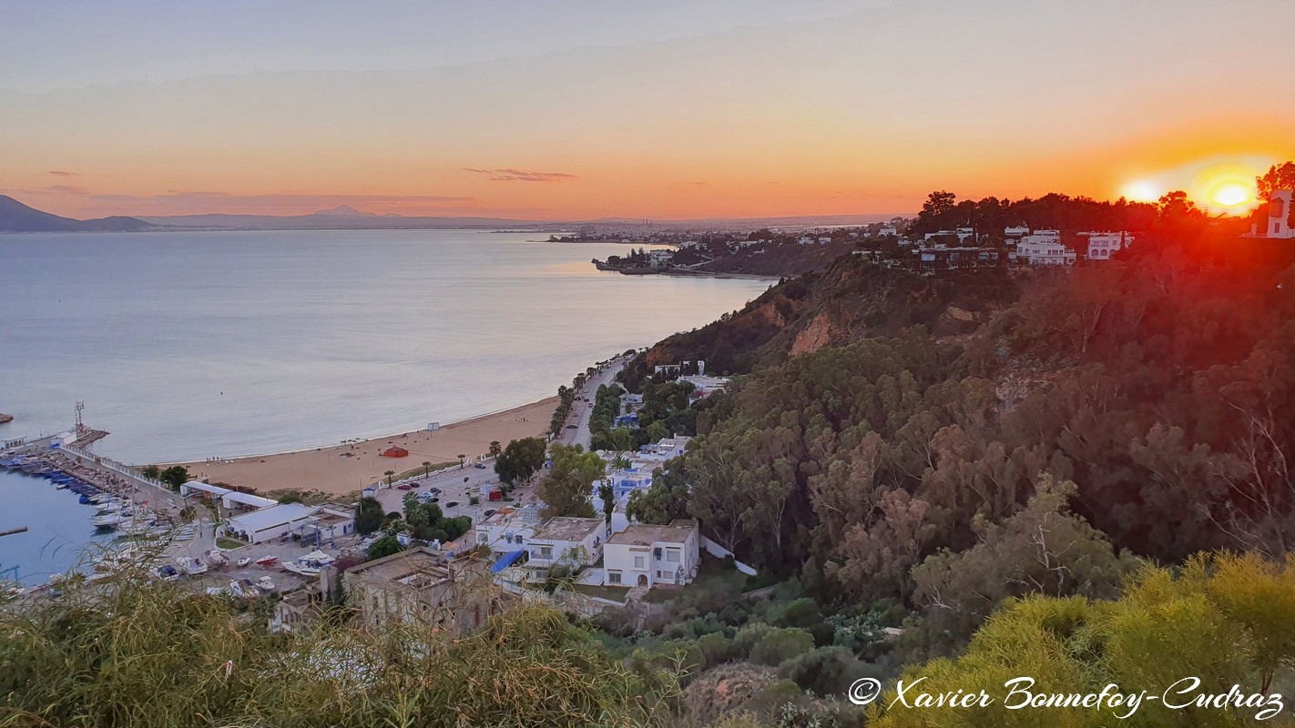 Sidi Bou Sa&iuml;d - Caf&eacute; des D&eacute;lices - Coucher de Soleil
Mots-clés: geo:lat=36.87000819 geo:lon=10.35126150 geotagged Sidi Bou Sa&iuml;d TUN Tūnis Tunisie Tunis Carthage Caf&eacute; des D&eacute;lices sunset Mer