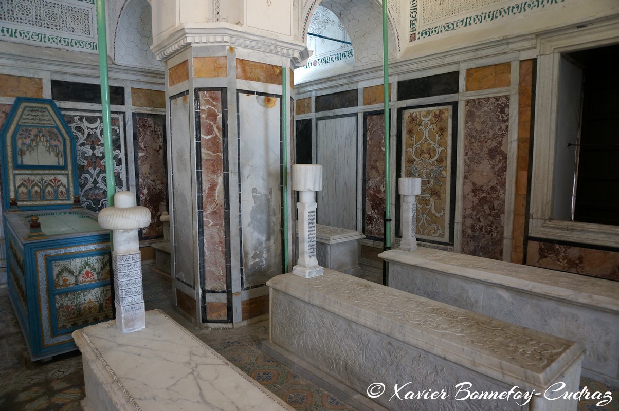 Tunis - Medina - Tourbet El Bey
Mots-clés: geo:lat=36.79377758 geo:lon=10.17315660 geotagged Tourbet El Bey TUN Tūnis Tunisie cimetiere Medina