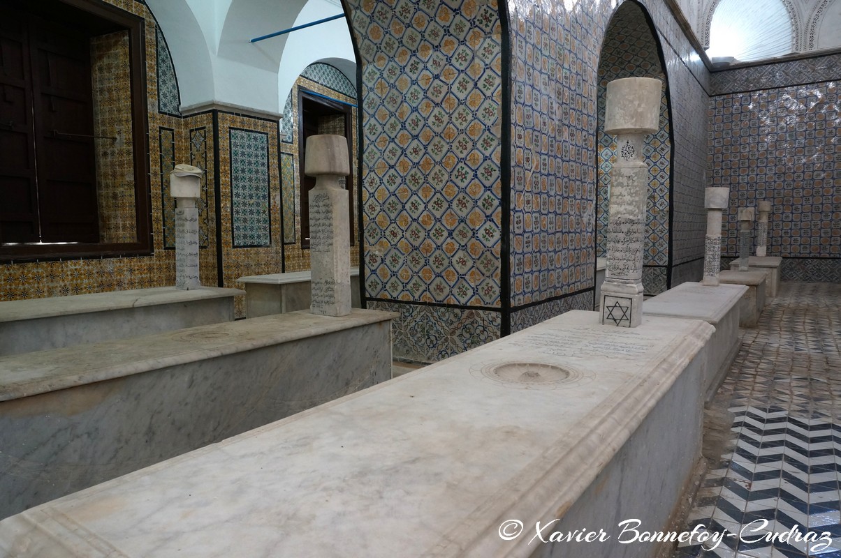 Tunis - Medina - Tourbet El Bey
Mots-clés: geo:lat=36.79367693 geo:lon=10.17295080 geotagged Tourbet El Bey TUN Tūnis Tunisie cimetiere Medina