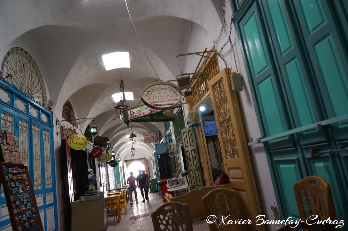 Tunis - Medina - Souk
Mots-clés: geo:lat=36.79787091 geo:lon=10.17027040 geotagged La Kasbah TUN Tūnis Tunisie Medina Souk Marche