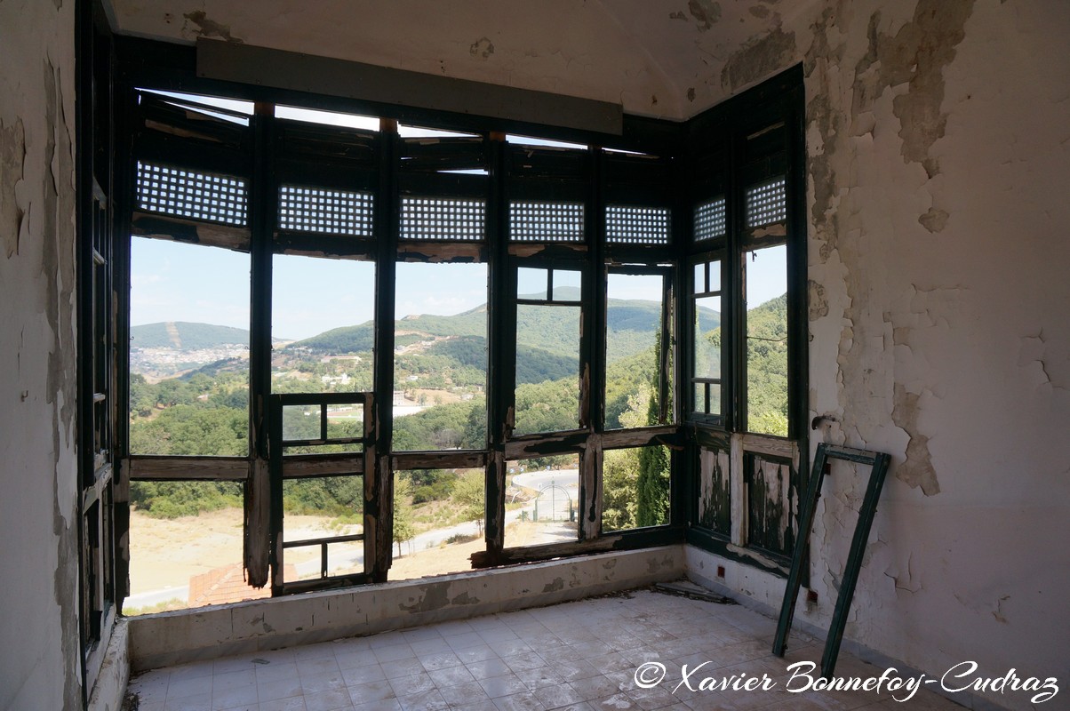 Ain Draham - Ruines Hotel La Foret (Urbex)
Mots-clés: geo:lat=36.73947331 geo:lon=8.67967784 geotagged Jundūbah Les Ch&ecirc;nes TUN Tunisie Jendouba Ain Draham Ruines Urbex Hotel La Foret