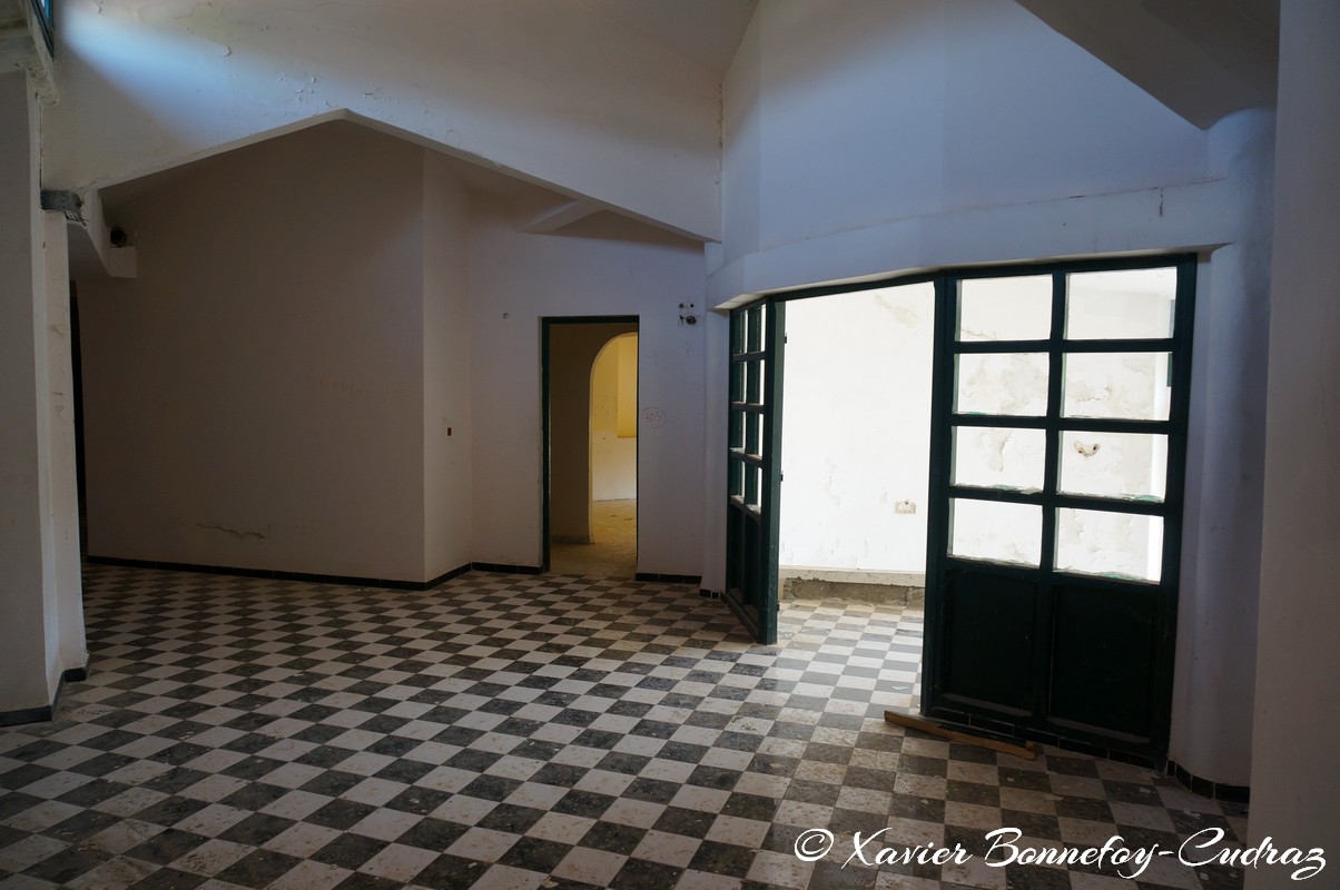 Ain Draham - Ruines Hotel La Foret (Urbex)
Mots-clés: geo:lat=36.73947331 geo:lon=8.67967784 geotagged Jundūbah Les Ch&ecirc;nes TUN Tunisie Jendouba Ain Draham Ruines Urbex Hotel La Foret