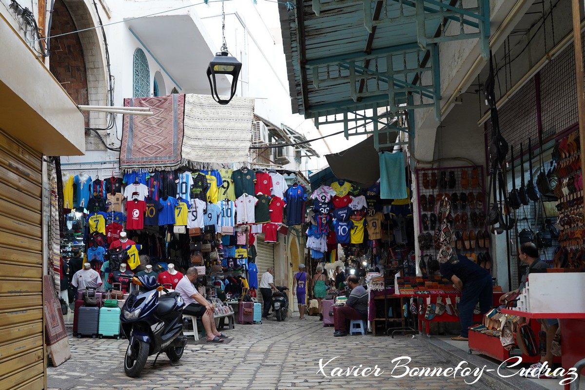 Sousse - La Medina - Souk
Mots-clés: geo:lat=35.82695614 geo:lon=10.63900888 geotagged La Medina Sūsah TUN Tunisie Sousse patrimoine unesco Souk