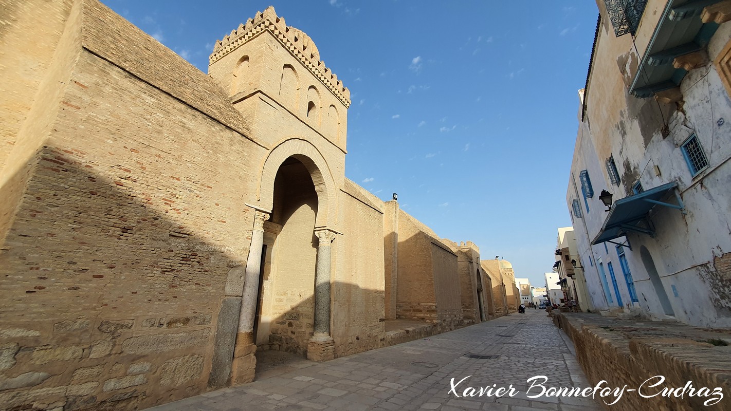 Kairouan - Medina - Mosquee Oqba Ibn Nafi
Mots-clés: Al Qayrawān geo:lat=35.68174583 geo:lon=10.10331608 geotagged Sidi Ben Slama TUN Tunisie Kairouan patrimoine unesco Medina Mosquee Oqba Ibn Nafi Mosque Religion Grand Mosque