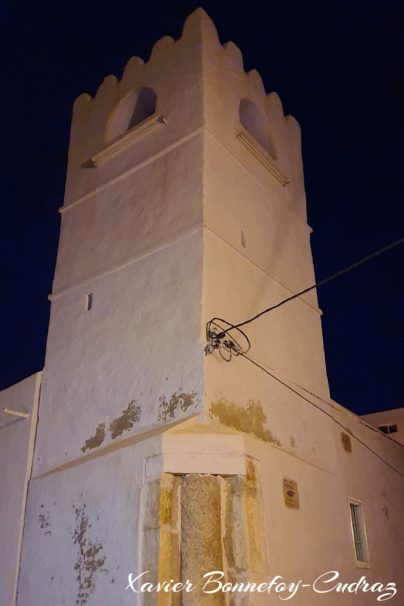 Kairouan by Night - Medina
Mots-clés: Al Qayrawān geo:lat=35.67930241 geo:lon=10.10035627 geotagged Sidi Bou Fandar TUN Tunisie Kairouan patrimoine unesco Medina Dar Abderrahman Zarrouk Nuit