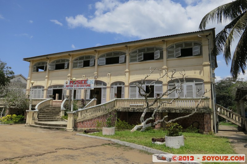 Grand-Bassam - Musee du Costume (Ancien Palais du Gouverneur)
Mots-clés: CIV CÃ´te d'Ivoire France geo:lat=5.19593053 geo:lon=-3.73681068 geotagged Lagunes patrimoine unesco Colonial Francais