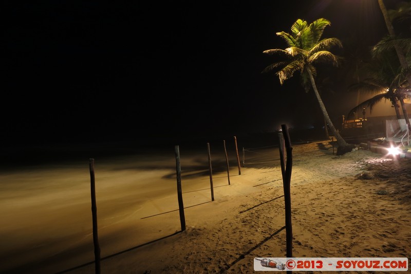 Assinie de Nuit - Hotel O Sole Mio
Mots-clés: CIV CÃ´te d'Ivoire Sud-Como Nuit plage mer Palmier