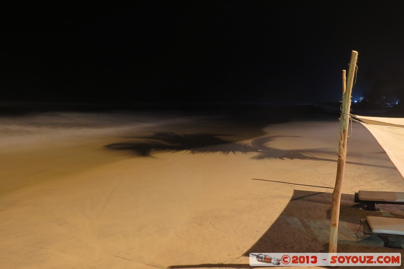 Assinie de Nuit - Hotel O Sole Mio
Mots-clés: CIV CÃ´te d'Ivoire Sud-Como Nuit plage mer Palmier Lumiere Insolite geo:lat=5.15807600 geo:lon=-3.46383691 geotagged