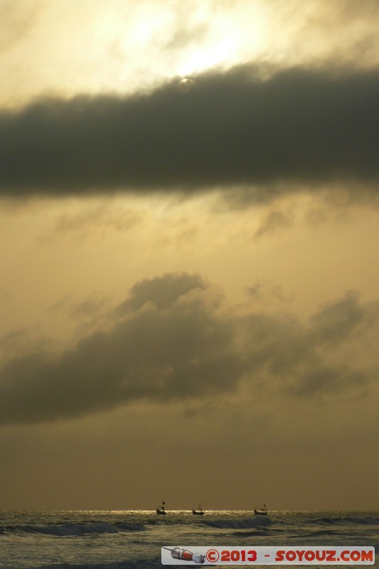 Assinie - Coucher de Soleil
Mots-clés: plage mer sunset