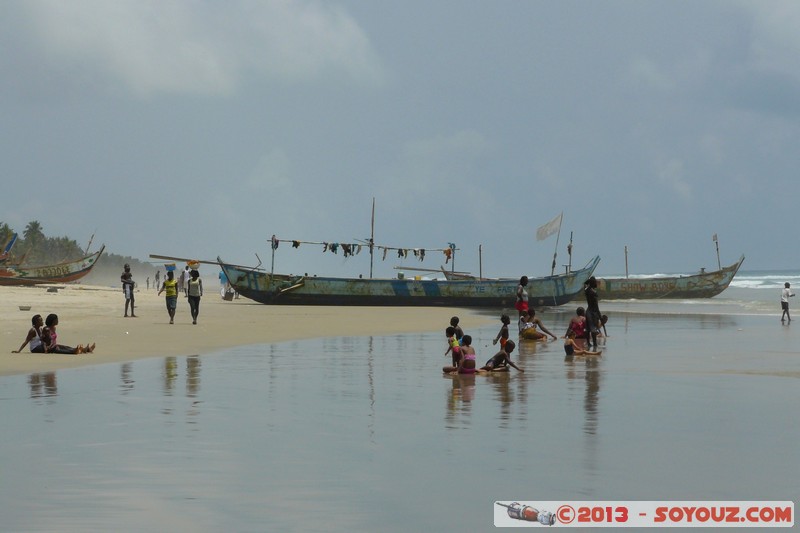 Assinie - Bateaux de peches
Mots-clés: plage mer
