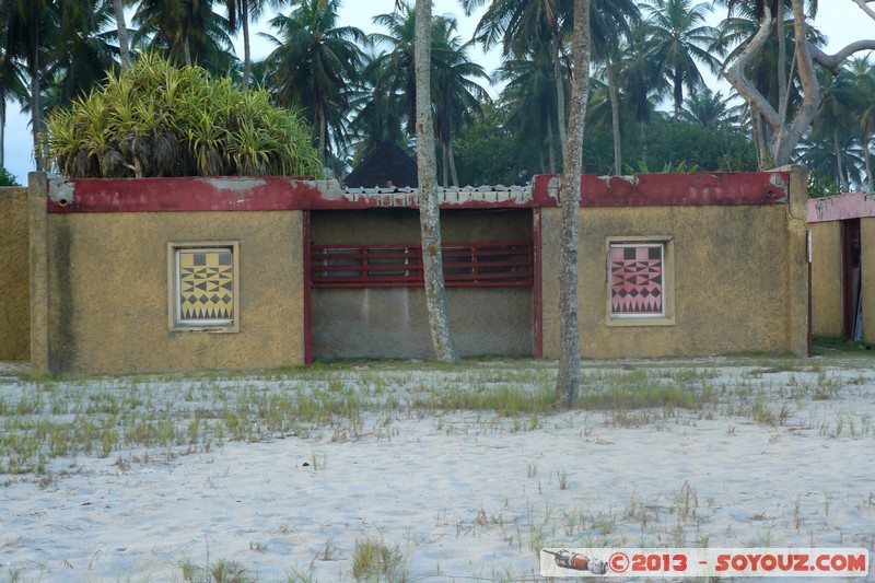 Assinie - L'ancien Club Med
Mots-clés: CIV CÃ´te d'Ivoire Ebotiam geo:lat=5.15538113 Sud-Como geo:lon=-3.44515308 geotagged plage
