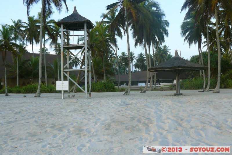 Assinie - L'ancien Club Med (Les Bronzés)
Mots-clés: CIV CÃ´te d'Ivoire Ebotiam geo:lat=5.15513244 geo:lon=-3.44320587 geotagged Sud-Como plage