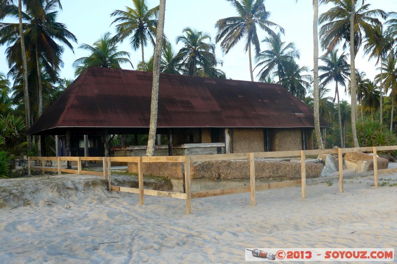 Assinie - L'ancien Club Med (Les Bronzés)
Mots-clés: CIV CÃ´te d'Ivoire Ebotiam geo:lat=5.15500002 geo:lon=-3.44262636 geotagged Sud-Como plage