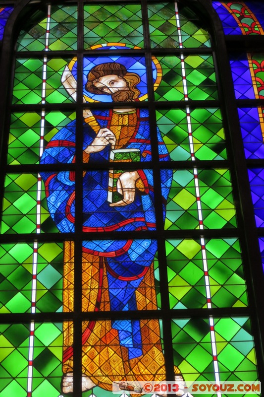 Yamoussoukro - Basilique de Notre Dame de la Paix - Vitraux
Mots-clés: CIV C&Atilde;&acute;te d'Ivoire geo:lat=6.81067756 geo:lon=-5.29706266 geotagged Lacs Yamoussoukro Basilique de Notre Dame de la Paix Eglise Architecture Vitrail