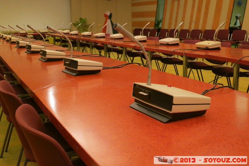 Yamoussoukro - Fondation Felix Houphouet-Boigny - Salle de reunion
La Fondation Felix Houphouet-Boigny pour la recherche de la Paix
Mots-clés: CIV C&Atilde;&acute;te d'Ivoire geo:lat=6.79686461 geo:lon=-5.26409551 geotagged Lacs Nzuessi Yamoussoukro Fondation Felix Houphouet-Boigny Architecture