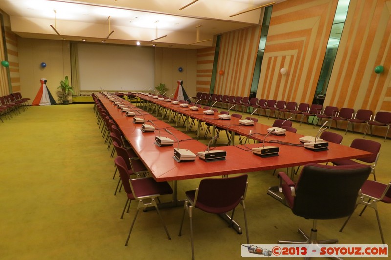 Yamoussoukro - Fondation Felix Houphouet-Boigny - Salle de reunion
La Fondation Felix Houphouet-Boigny pour la recherche de la Paix
Mots-clés: CIV C&Atilde;&acute;te d'Ivoire geo:lat=6.79704794 geo:lon=-5.26432315 geotagged Lacs Nzuessi Yamoussoukro Fondation Felix Houphouet-Boigny Architecture