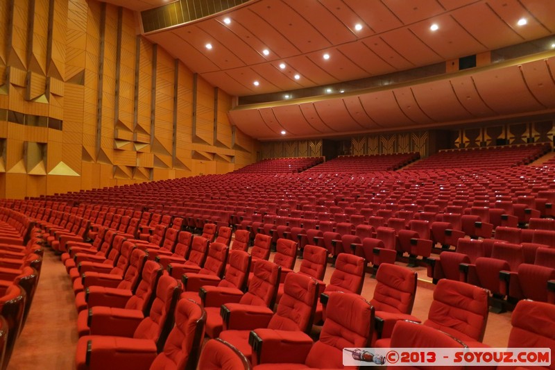 Yamoussoukro - Fondation Felix Houphouet-Boigny - Salle de reunion
La Fondation Felix Houphouet-Boigny pour la recherche de la Paix
Mots-clés: CIV C&Atilde;&acute;te d'Ivoire geo:lat=6.79699383 geo:lon=-5.26439478 geotagged Lacs Nzuessi Yamoussoukro Fondation Felix Houphouet-Boigny Architecture