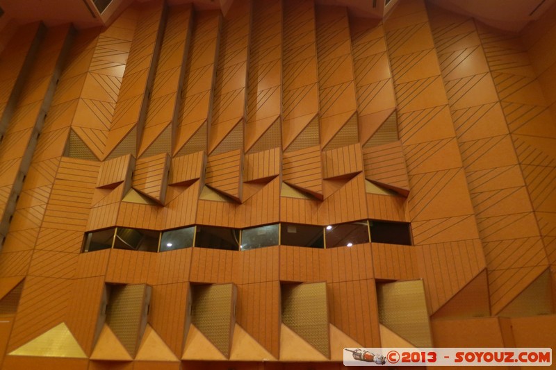 Yamoussoukro - Fondation Felix Houphouet-Boigny - Salle de reunion
La Fondation Felix Houphouet-Boigny pour la recherche de la Paix
Mots-clés: CIV C&Atilde;&acute;te d'Ivoire geo:lat=6.79627816 geo:lon=-5.26484072 geotagged Lacs Nzuessi Yamoussoukro Fondation Felix Houphouet-Boigny Architecture