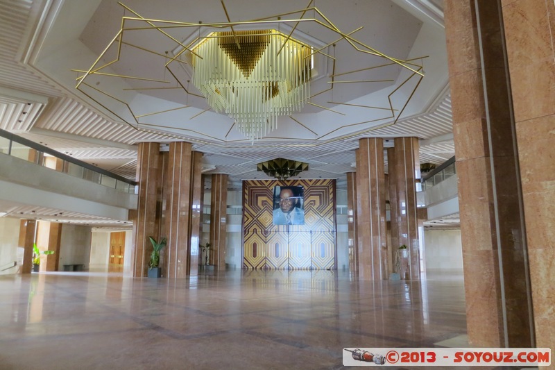 Yamoussoukro - Fondation Felix Houphouet-Boigny
La Fondation Felix Houphouet-Boigny pour la recherche de la Paix
Mots-clés: CIV CÃ´te d'Ivoire Yamoussoukro Fondation Felix Houphouet-Boigny Architecture