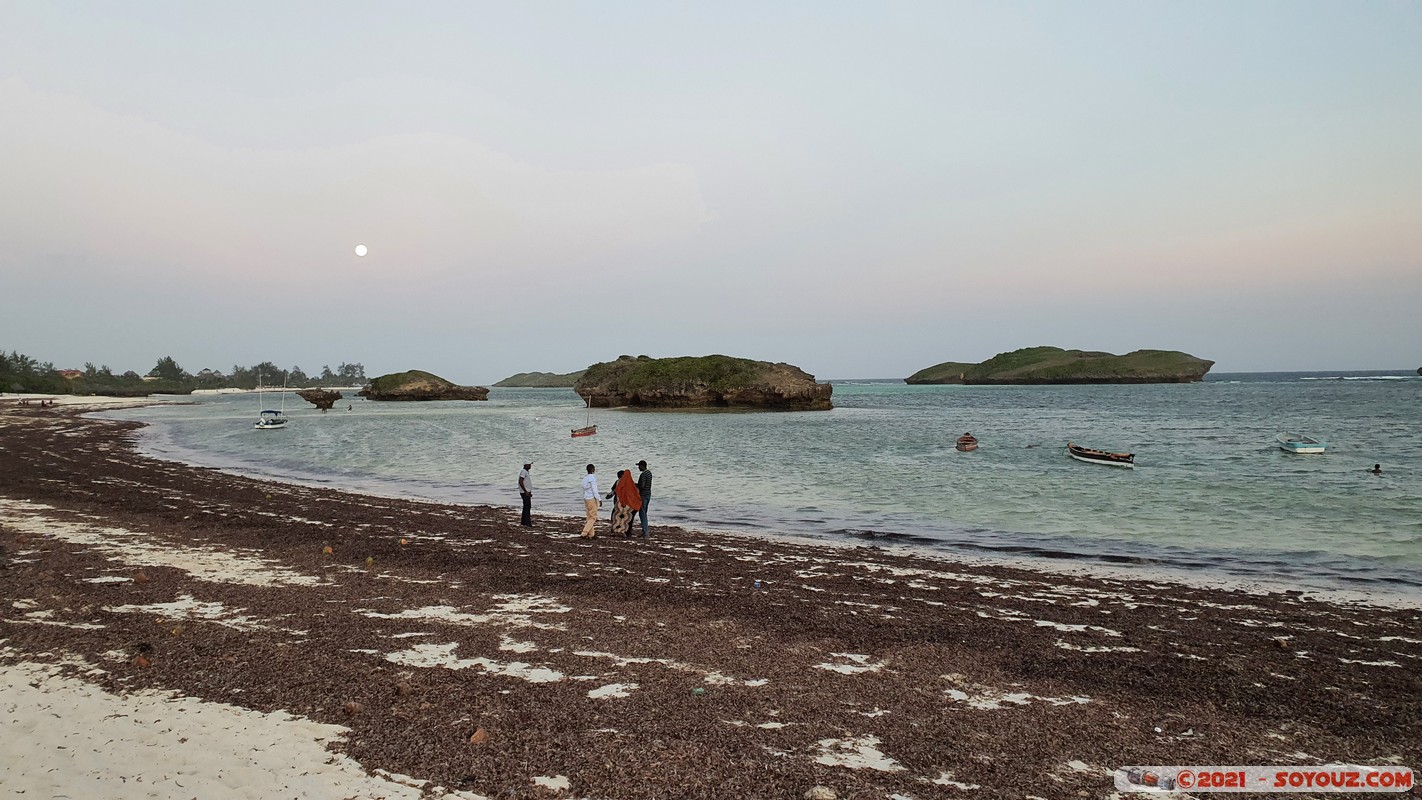 Watamu bay - Sunset
Mots-clés: plage Mer KEN Kenya Kilifi Watamu personnes Lune