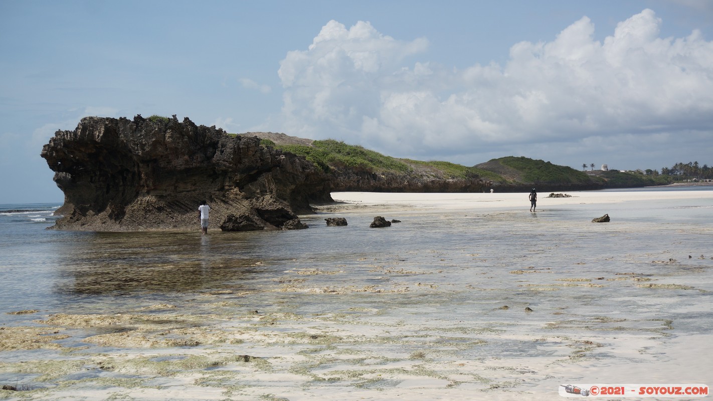 Watamu bay
Mots-clés: geo:lat=-3.34648395 geo:lon=40.03577521 geotagged KEN Kenya Kilifi Watamu plage Mer Watamu bay