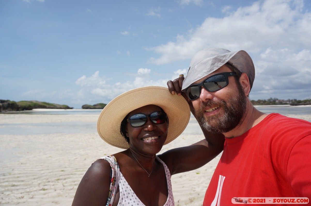 Watamu bay
Mots-clés: geo:lat=-3.34597520 geo:lon=40.03619364 geotagged KEN Kenya Kilifi Watamu plage Mer Watamu bay