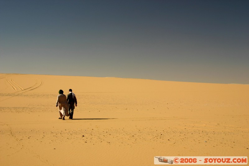 Far away
Mots-clés: desert