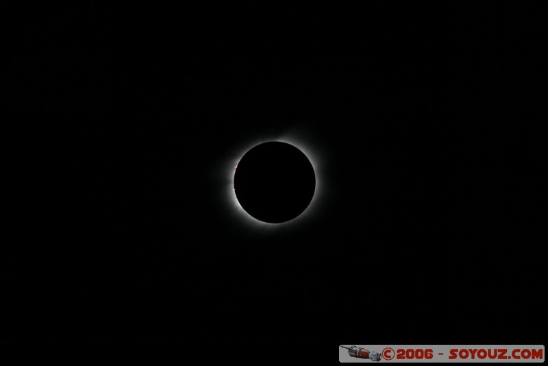 12h15 - 1/160 - f/11
Couronne solaire
