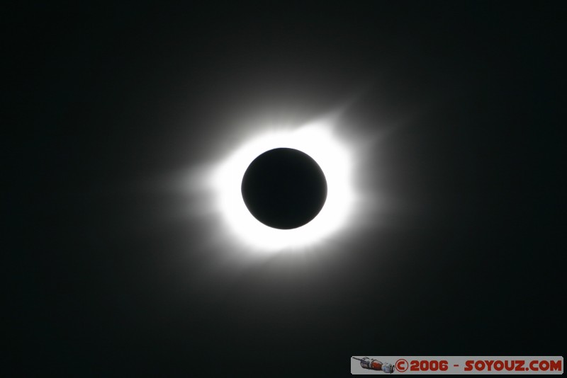 12h18 - 0.6s - f/11
Couronne solaire
