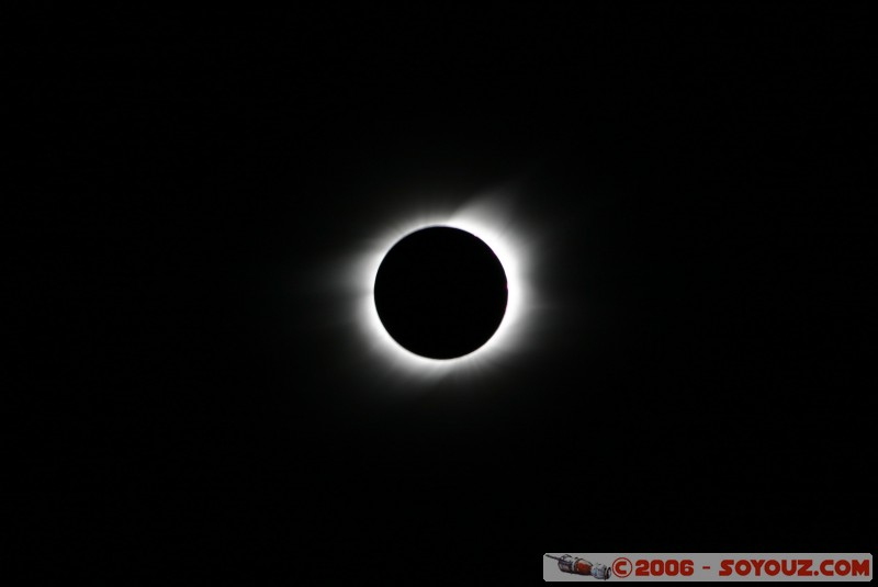 12h18 - 1/20 - f/11
Couronne solaire
