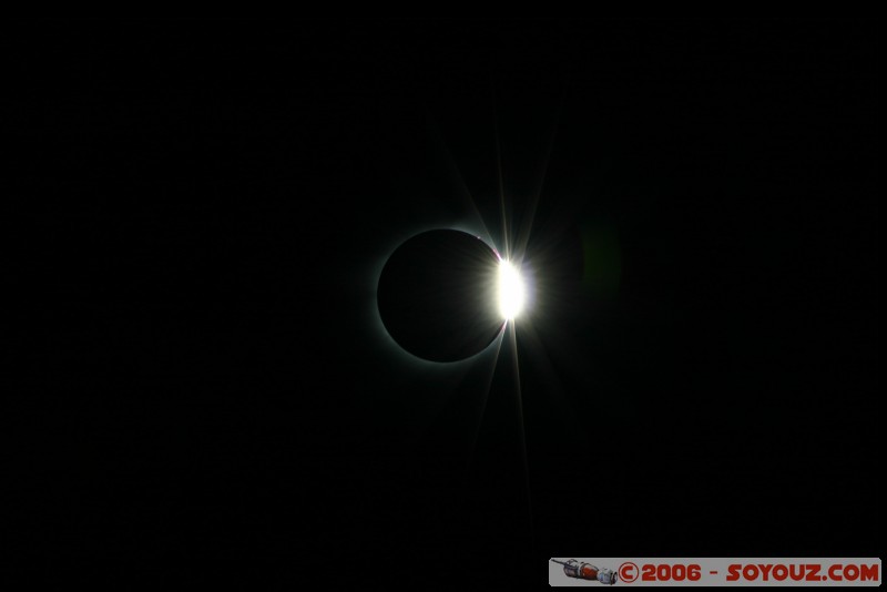 12h19 - 1/400 - f/11
l'anneau de diamant
