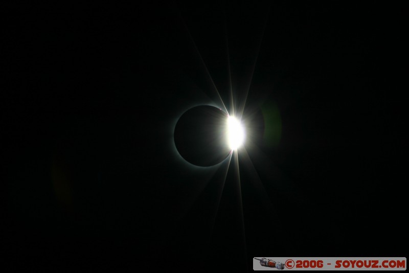 12h19 - 1/400 - f/11
l'anneau de diamant
