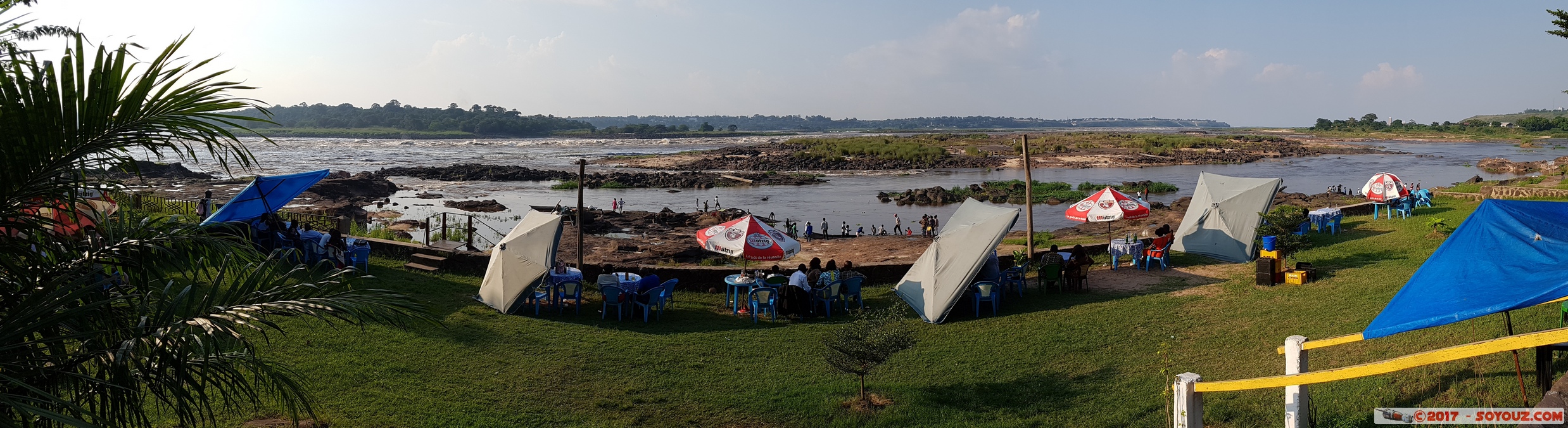 Kinshasa - Ngaliema - Chez Tintin - panorama
Mots-clés: COD geo:lat=-4.33138889 geo:lon=15.21888889 geotagged Kinshasa Kinsuka R&eacute;publique D&eacute;mocratique du Congo Ngaliema Chez Tintin Riviere Congo Ch&ucirc;tes de Livingstone panorama