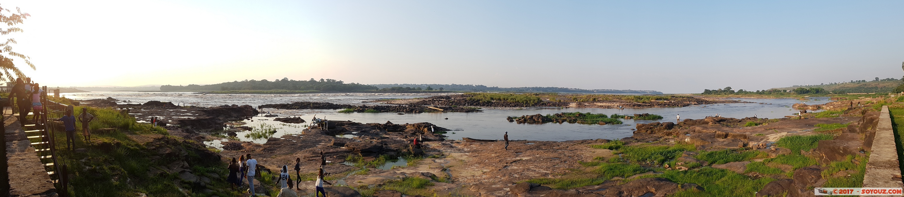 Kinshasa - Ngaliema - Chez Tintin - panorama
Mots-clés: COD geo:lat=-4.33140186 geo:lon=15.21891832 Kinsuka geotagged Kinshasa R&eacute;publique D&eacute;mocratique du Congo Ngaliema Chez Tintin Riviere Congo Ch&ucirc;tes de Livingstone panorama