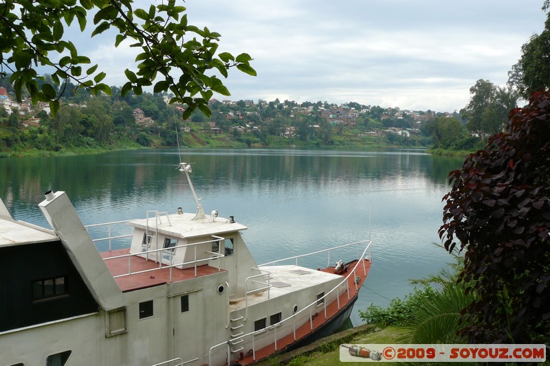 Bukavu - Kulama
Mots-clés: bateau Lac