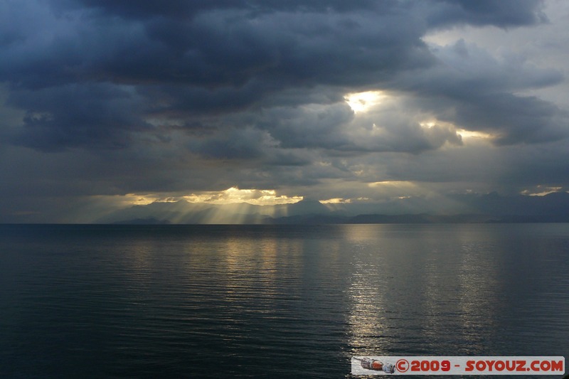 Goma - Coucher de Soleil sur le lac Kivu
Mots-clés: sunset Lac