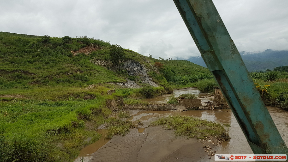 Plaine de Ruzizi - Kamanyola
Mots-clés: COD geo:lat=-2.77233244 geo:lon=28.99927944 geotagged Kamanyola R&eacute;publique D&eacute;mocratique du Congo Sud-Kivu Plaine de Ruzizi Riviere