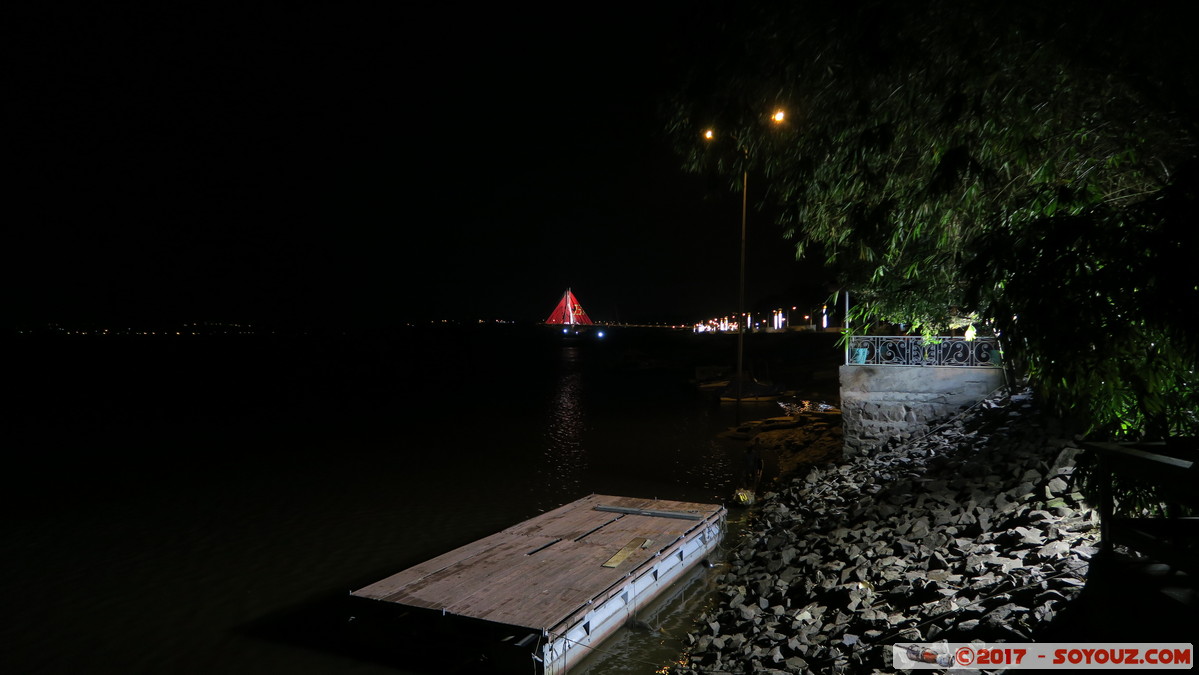 Brazzaville by night - Mami Wata
Mots-clés: Brazzaville COG geo:lat=-4.27773248 geo:lon=15.28376341 geotagged R&eacute;publique du Congo Mami Wata Nuit