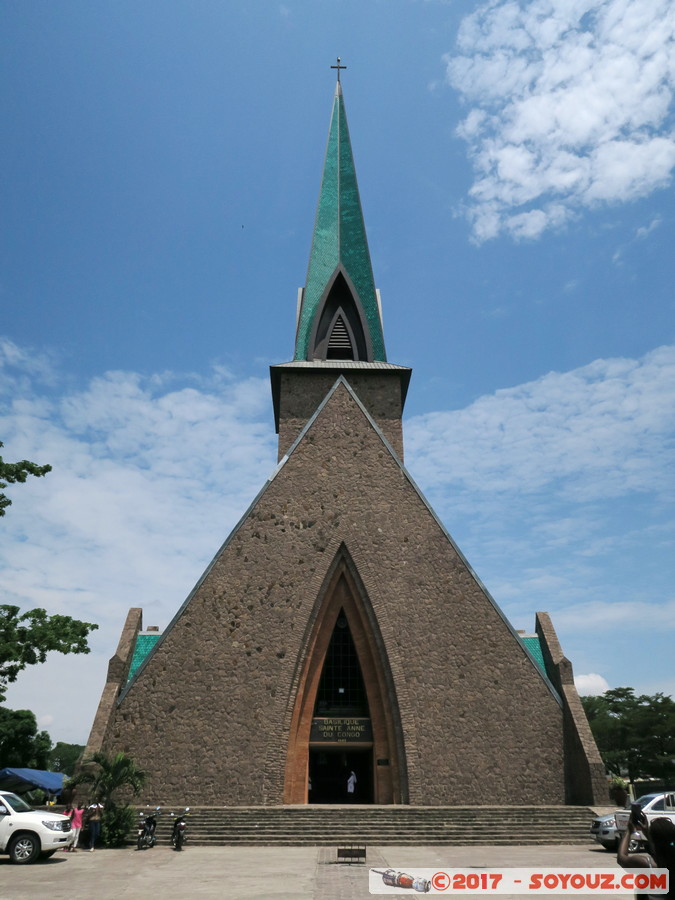 Brazzaville - Basilique St. Anne
Mots-clés: Brazzaville COG geo:lat=-4.26793753 geo:lon=15.28509915 geotagged R&eacute;publique du Congo Basilique St. Anne Eglise