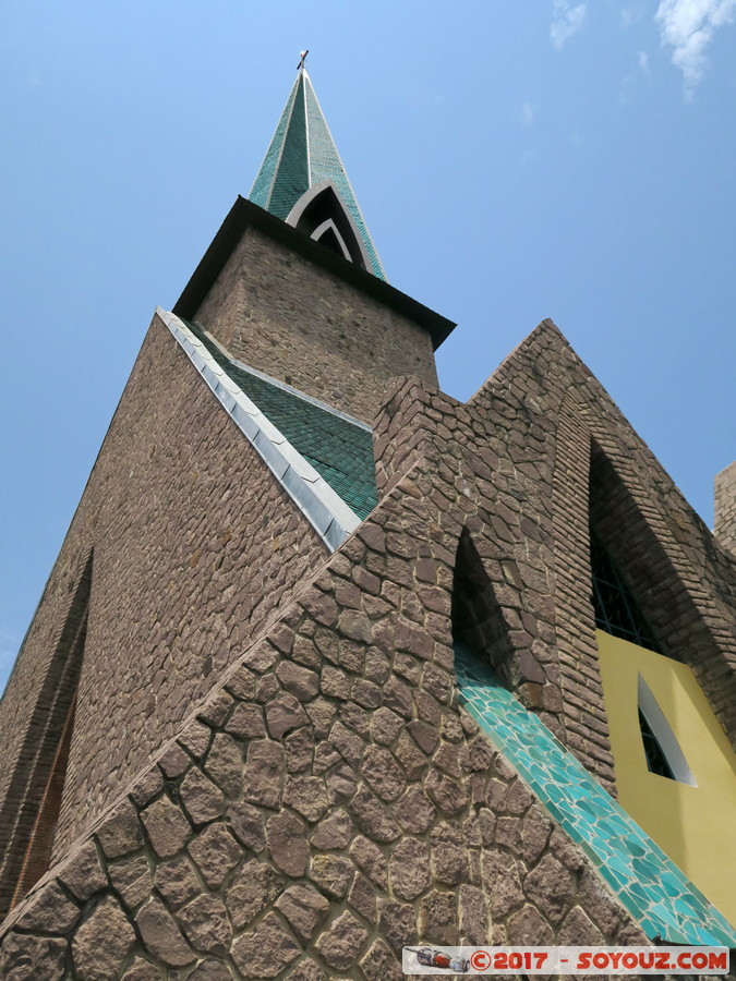 Brazzaville - Basilique St. Anne
Mots-clés: Brazzaville COG geo:lat=-4.26810336 geo:lon=15.28460026 geotagged R&eacute;publique du Congo Basilique St. Anne Eglise