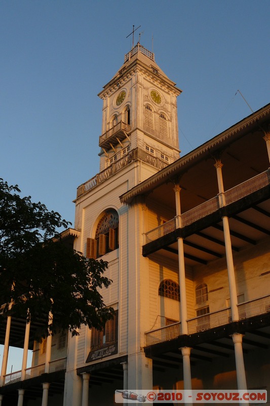 Zanzibar - Stone Town - Beit el-Ajaib (House of Wonders)
Mots-clés: patrimoine unesco Beit el-Ajaib sunset